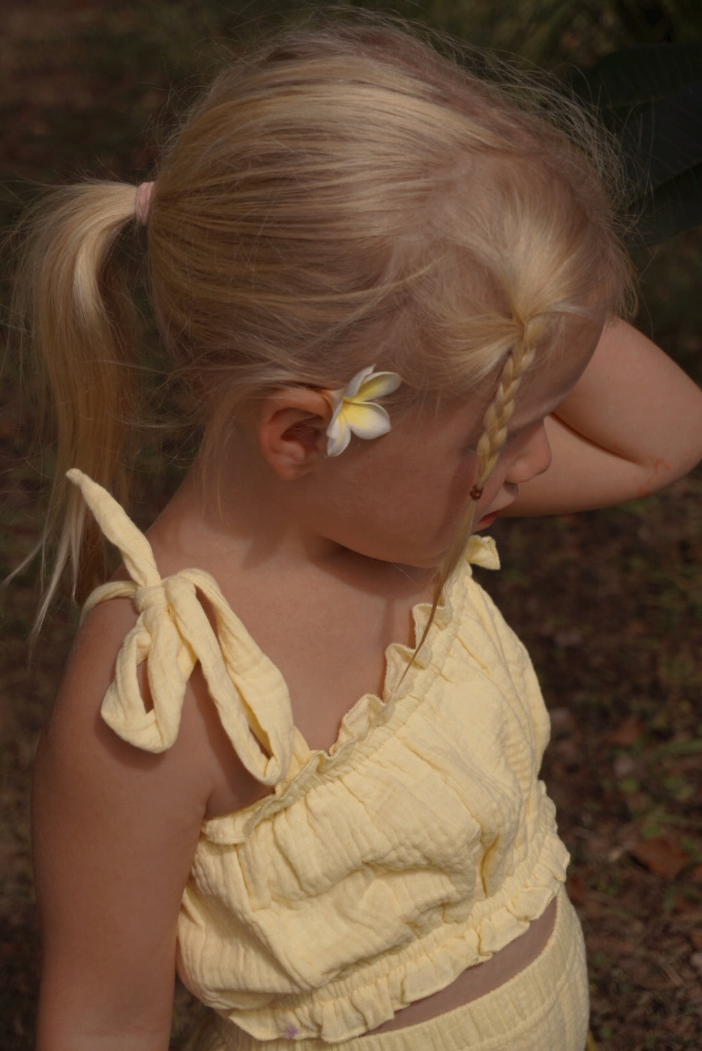 Lola crop- yellow